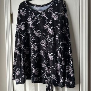 Women’s lightweight sweater.